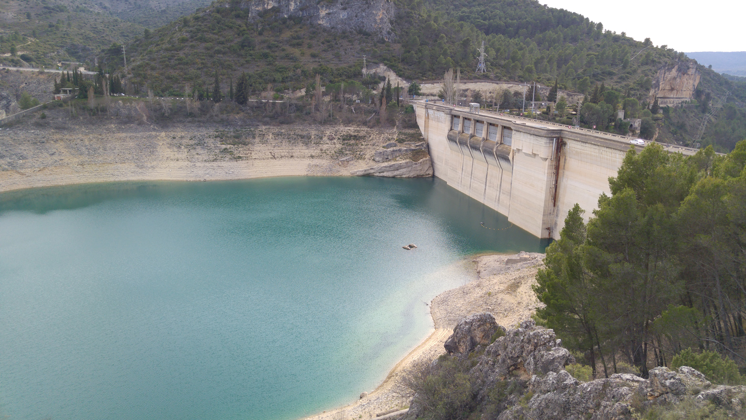 El embalse de Entrepeñas desde su presa en Sacedón (Guadalajara). Entrepeñas y Buendía