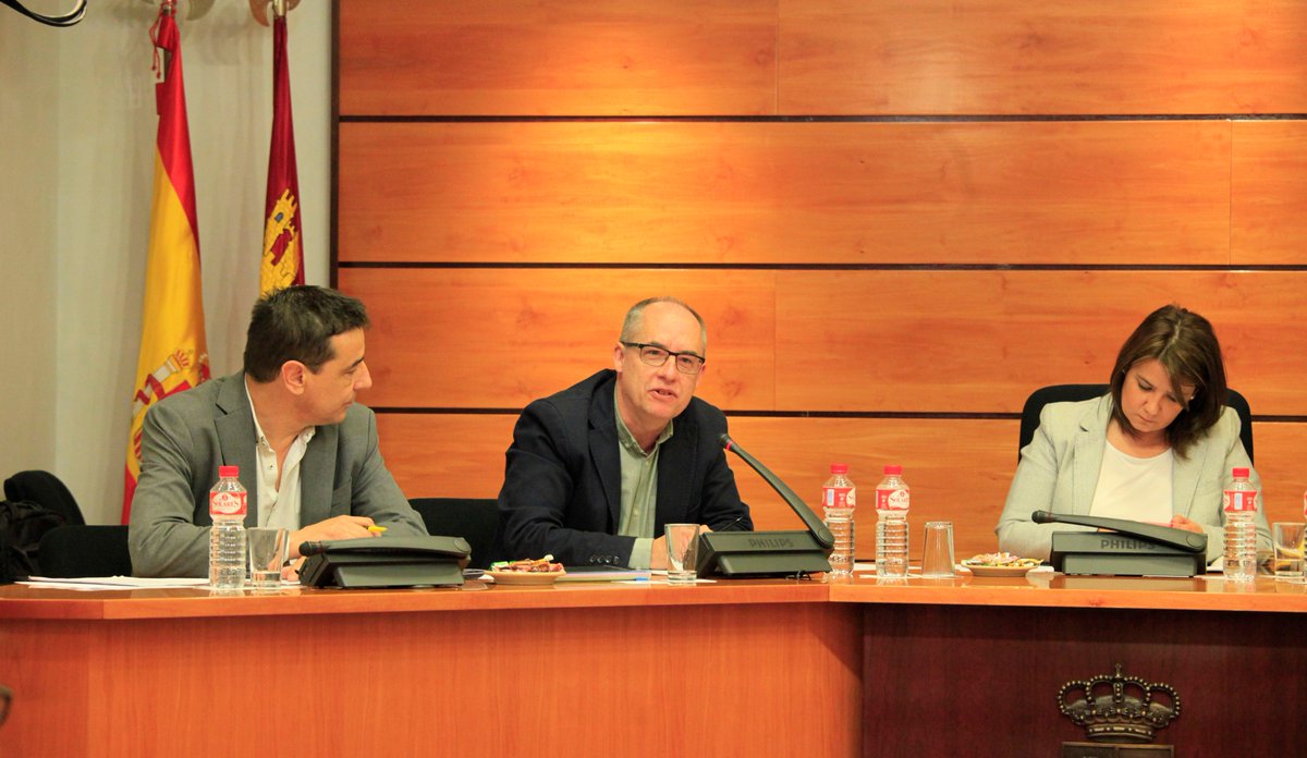 Imagen de la Mesa de Medio Ambiente y Agua en las Cortes de CLM