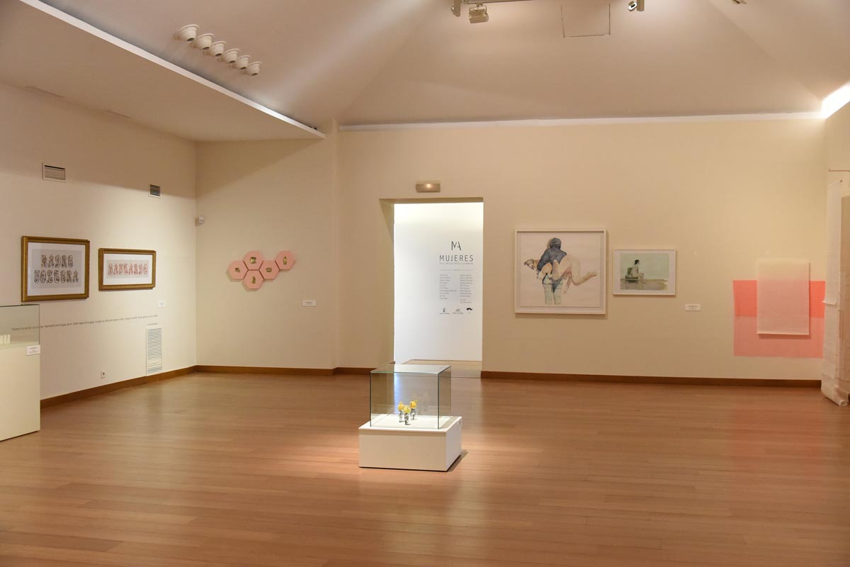Exposición Mujeres en el Arte.