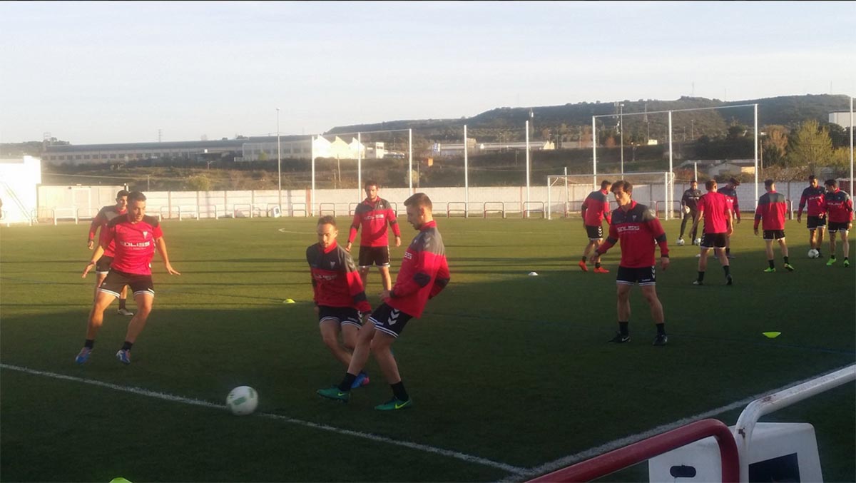 Imagen de archivo del Albacete Balompié durante un entrenamientoEl Albacete ya está en venta