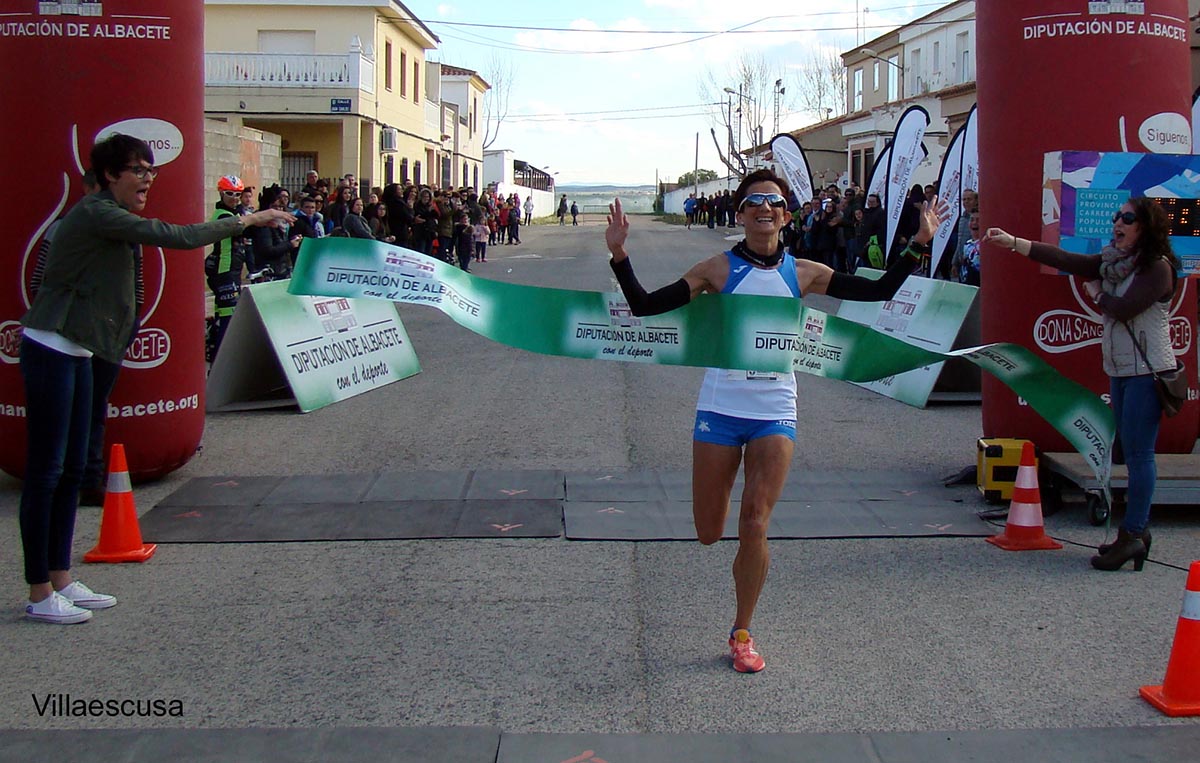 María José de Toro ganó la Carrera Popular de Barrax