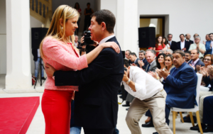 Elena de la Cruz y Emiliano García-Page.