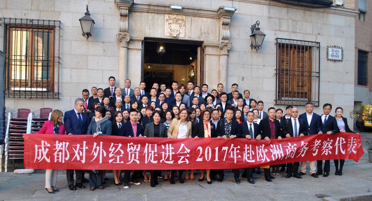 Delegación de empresarios chinos en su visita a Toledo.