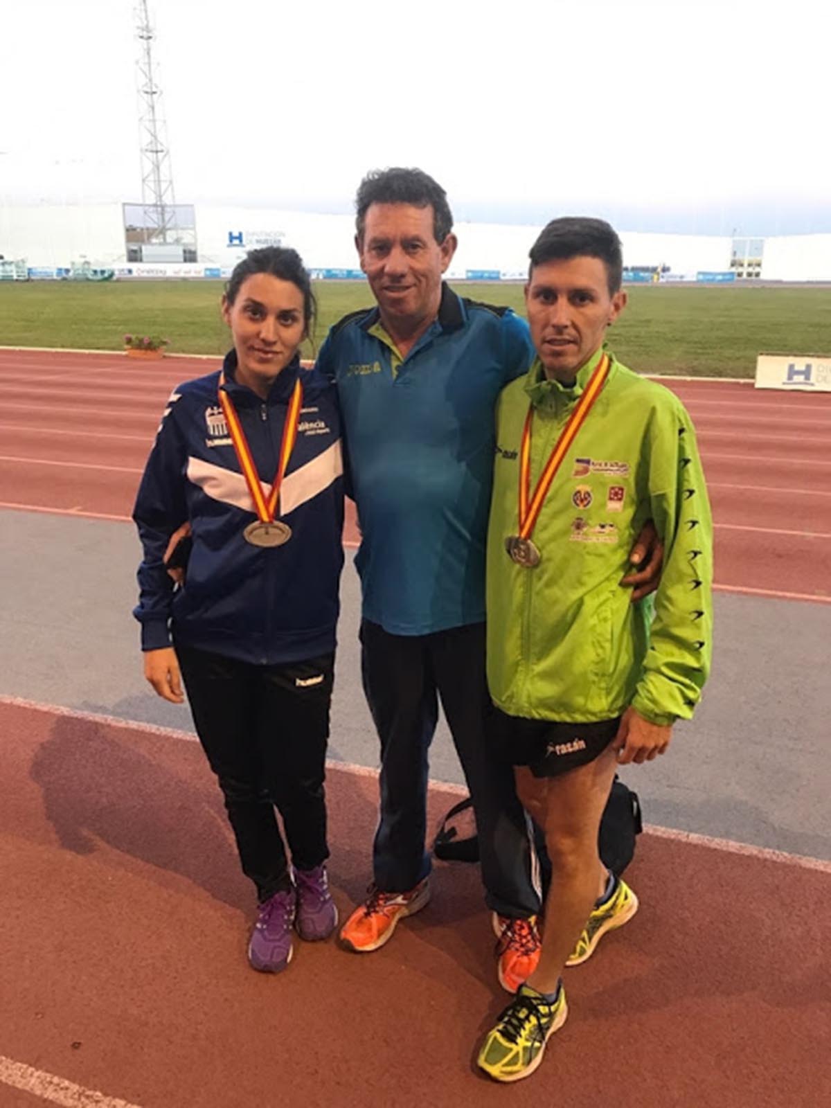 Los hermanos Juan Antonio y María José Pérez, campeón y subcampeona de España en fondo