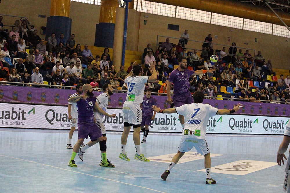 Partido entre Abanca Ademar León y Quabit Guadalajara.