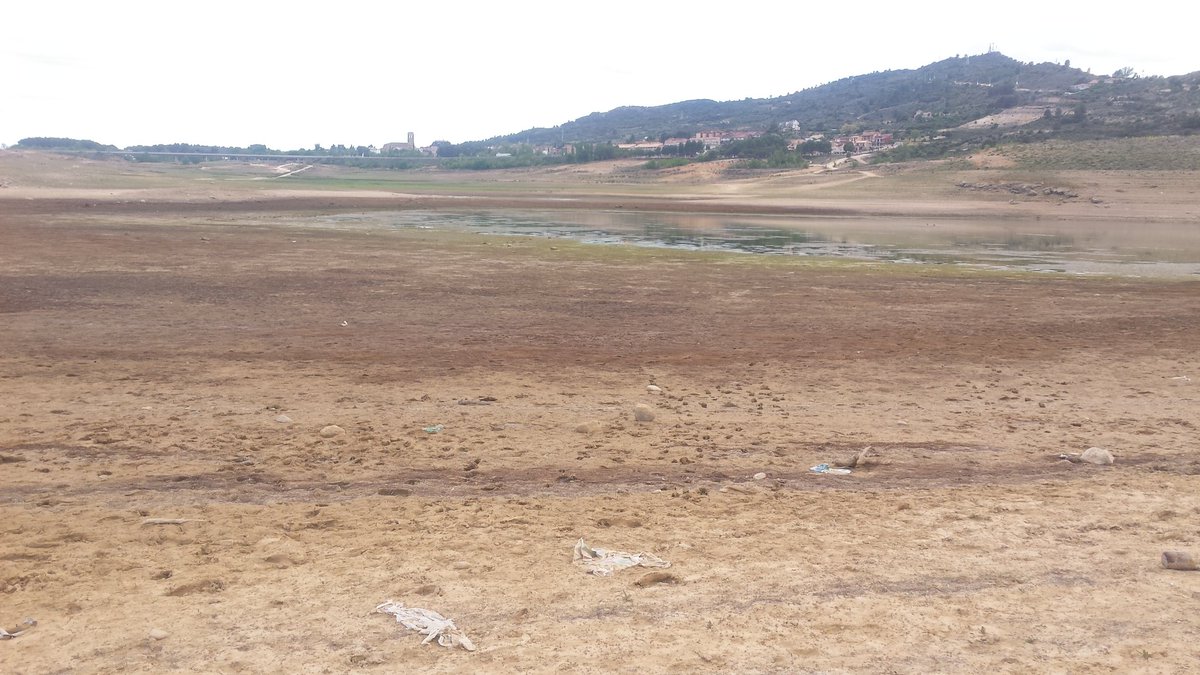 La "playa" de Sacedón en el embalse de Entrepeñas. Entrepeñas y Buendía