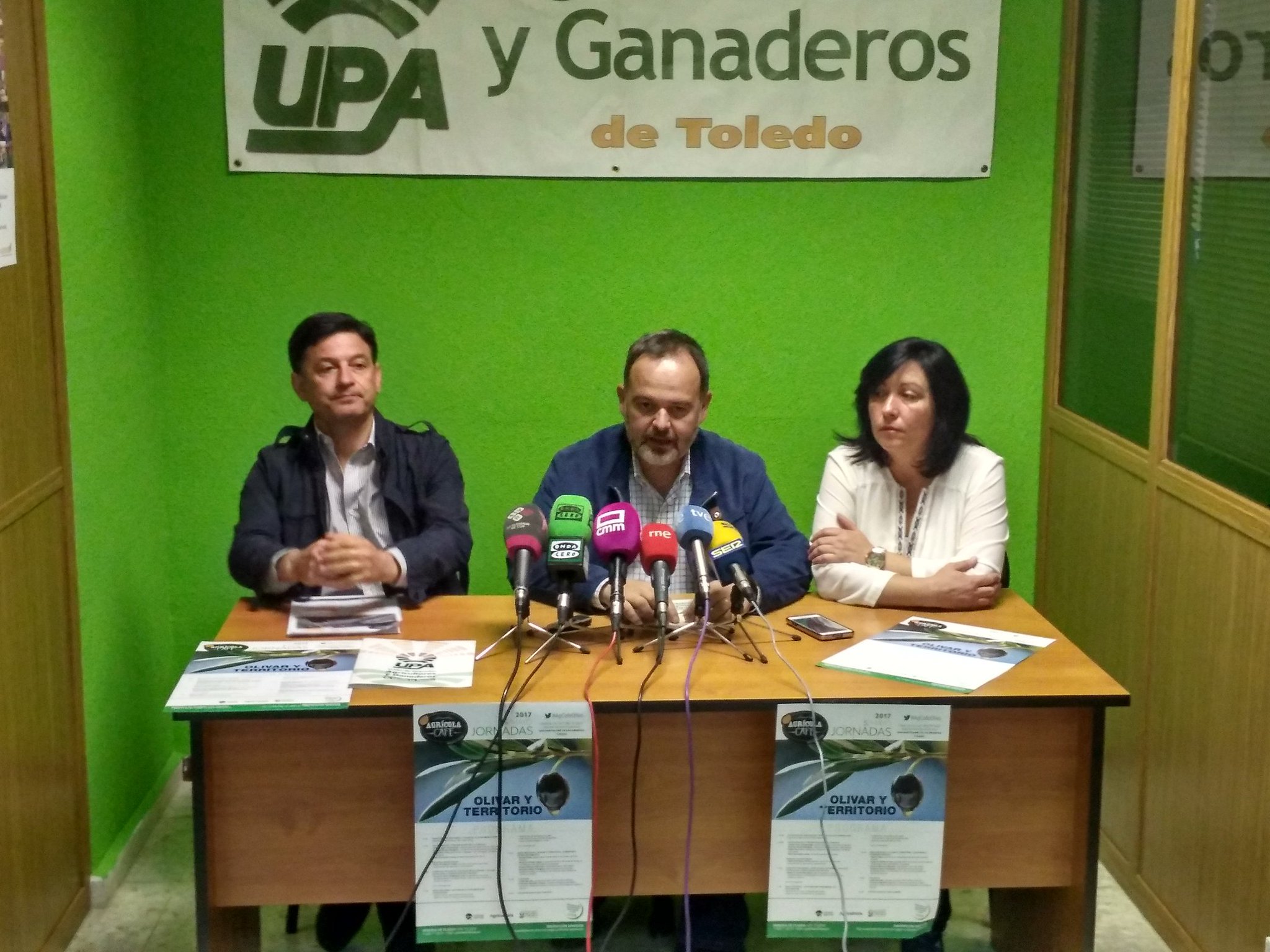 Inauguración de las jornadas Olivar y territorio organizadas por UPA