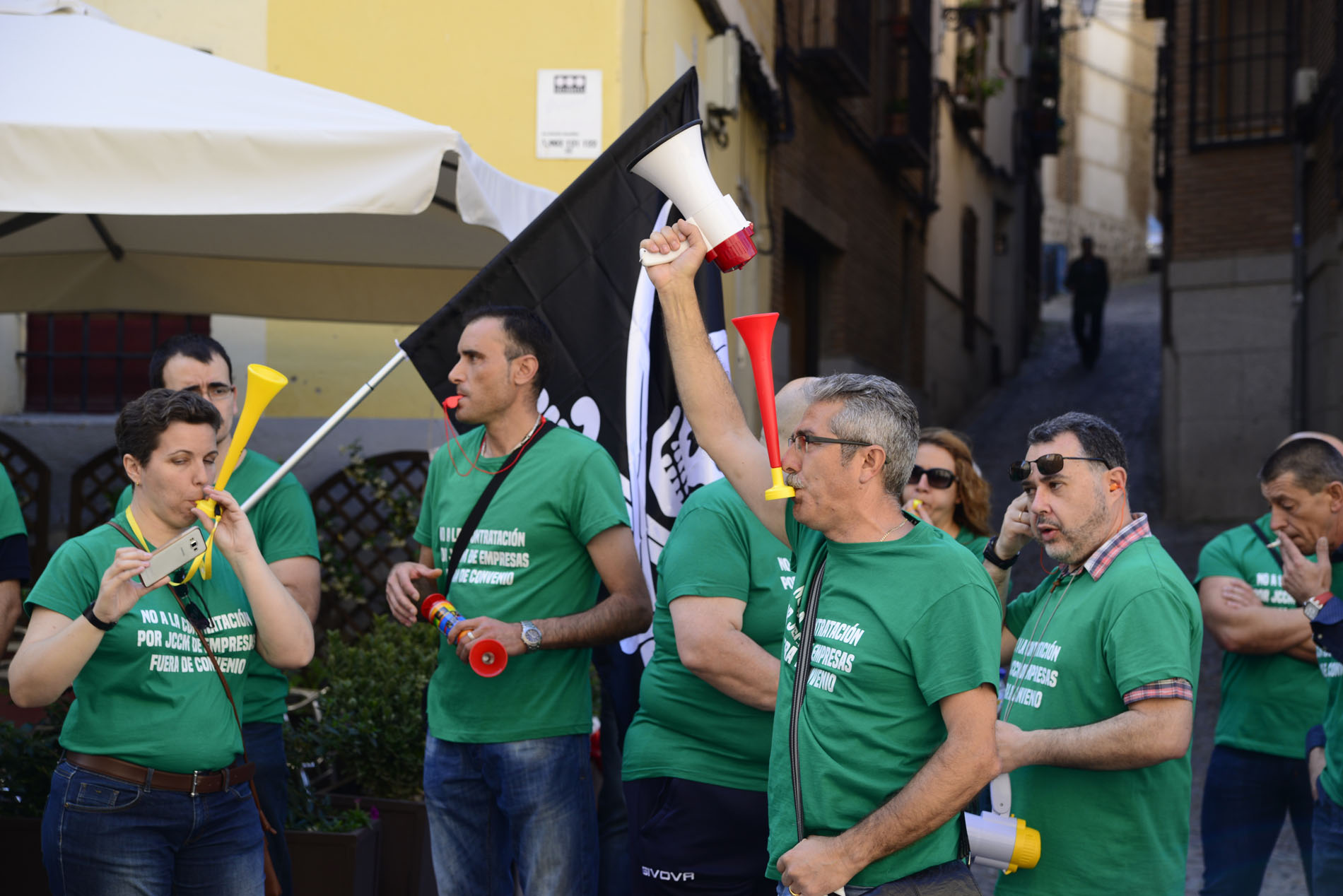 Los vigilantes de seguridad, protestando ante Hacienda