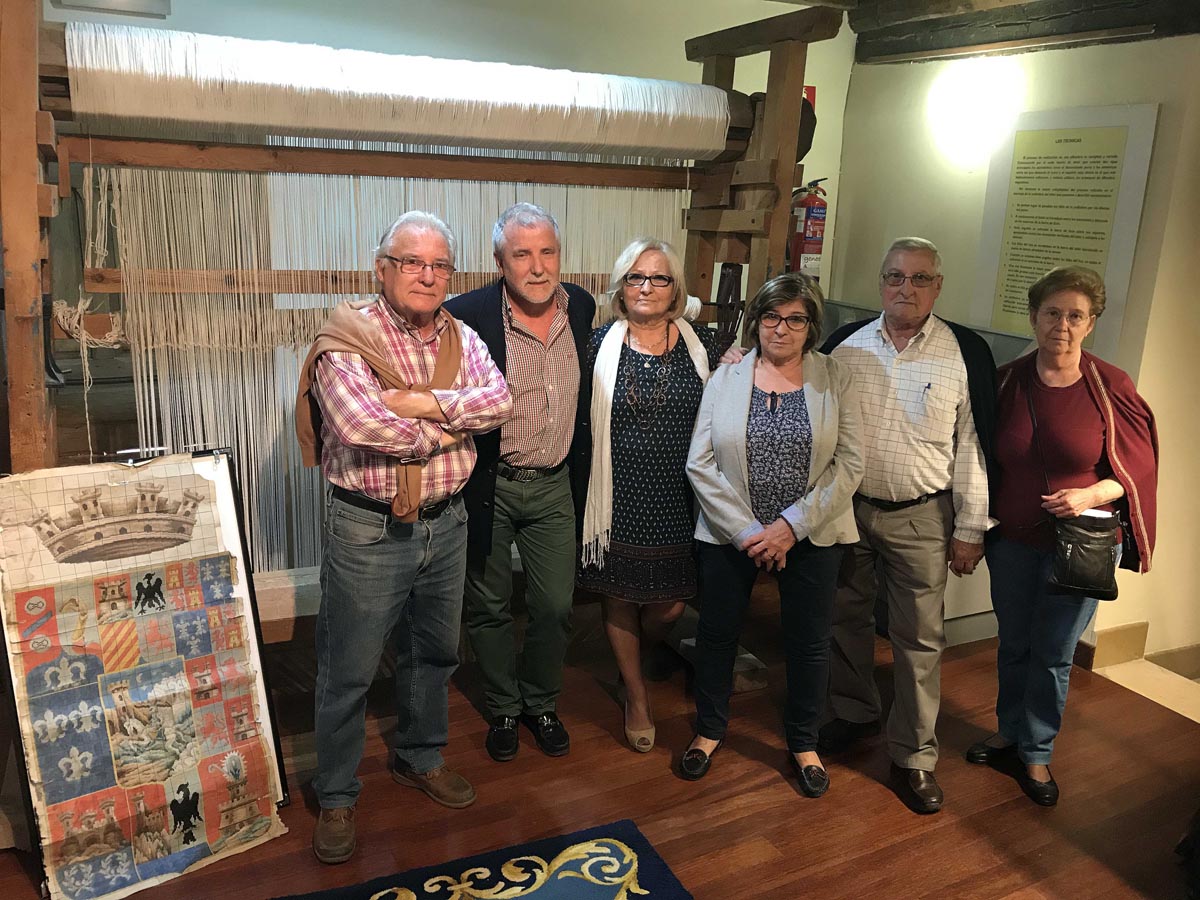 Exposición "Un siglo tejiendo sueños".