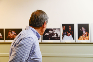 Exposición Finalistas y ganadores certámenes Pintura rápida fotografía