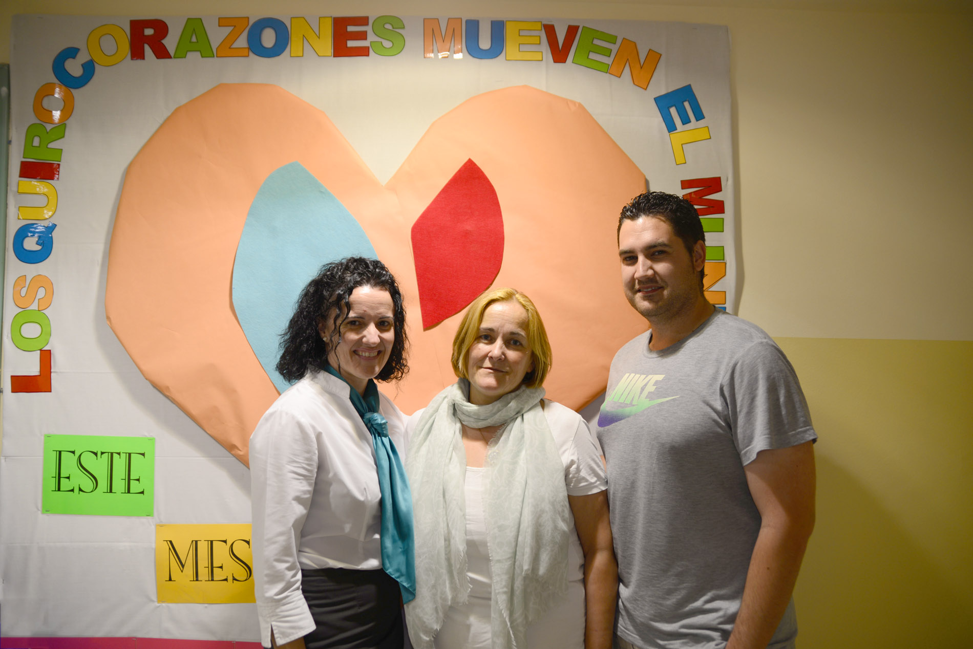 Noelia, Juani y Abel, promotores de "Los quirocorazones mueven el mundo".