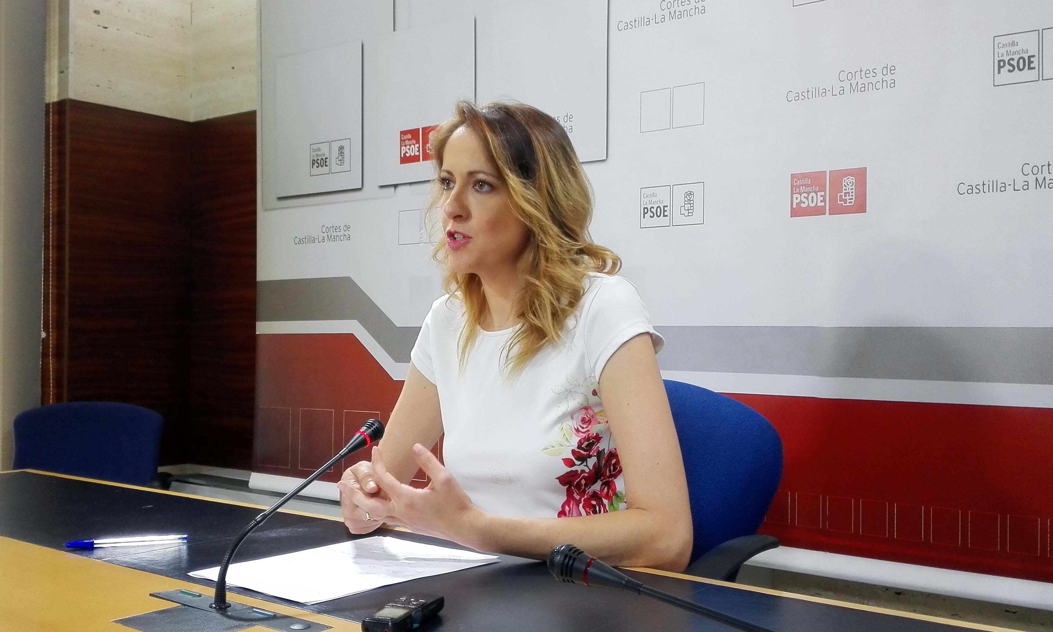 Cristina Maestre, portavoz del PSOE de CLM, pide a Page que repita