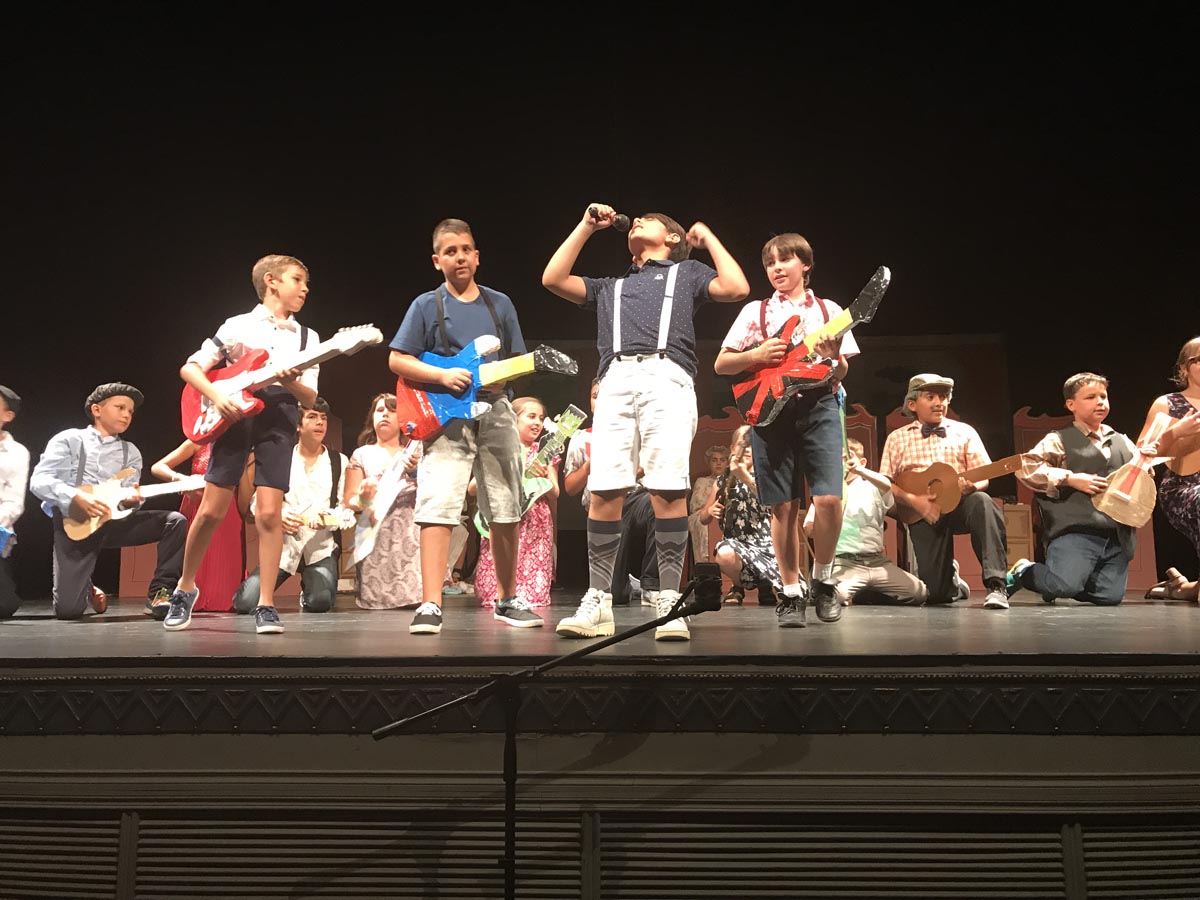 Musical “¡Qué jóvenes mayores!” de los alumnos del colegio "Jaime de Foxá" de Toledo.