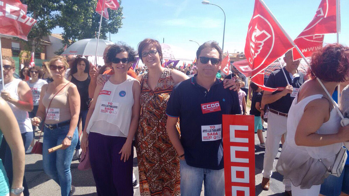 Unas 1.000 personas se han manifestado en Lominchar contra los despidos de la avícola Sada