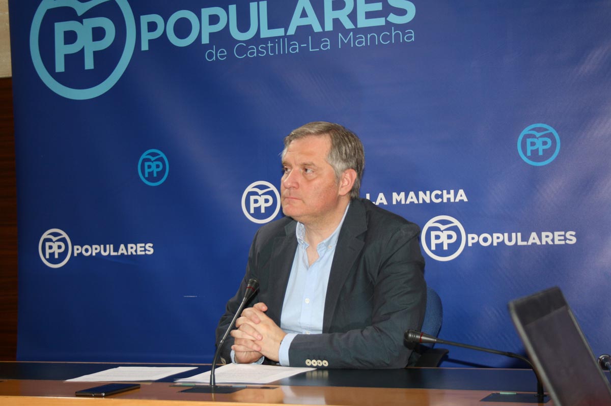 El portavoz del PP en las Cortes de Castilla-La Mancha, Francisco Cañizares.