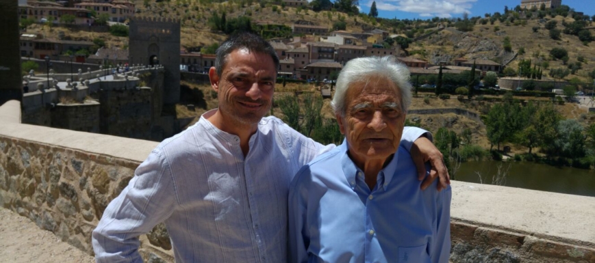 Padre e hijo, Manuel J. Arias y Manuel Arias. tuitero