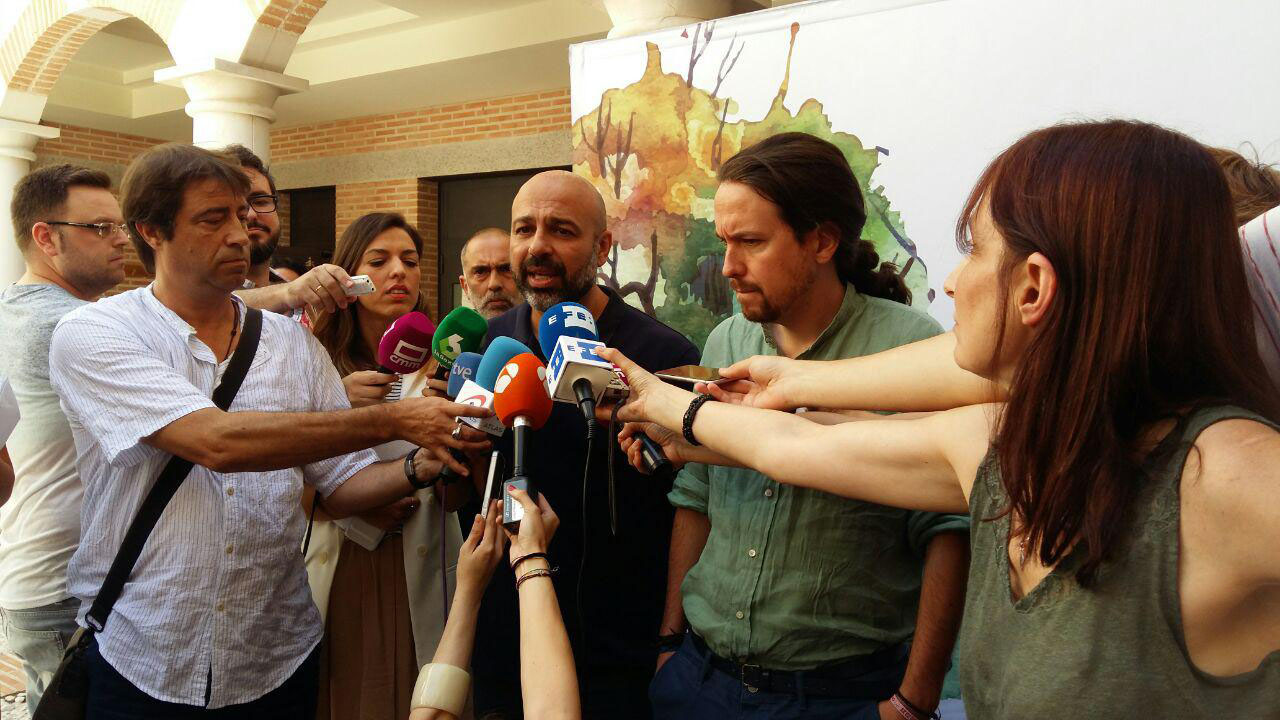 José García Molina y Pablo Iglesias, en Carranque (Toledo)