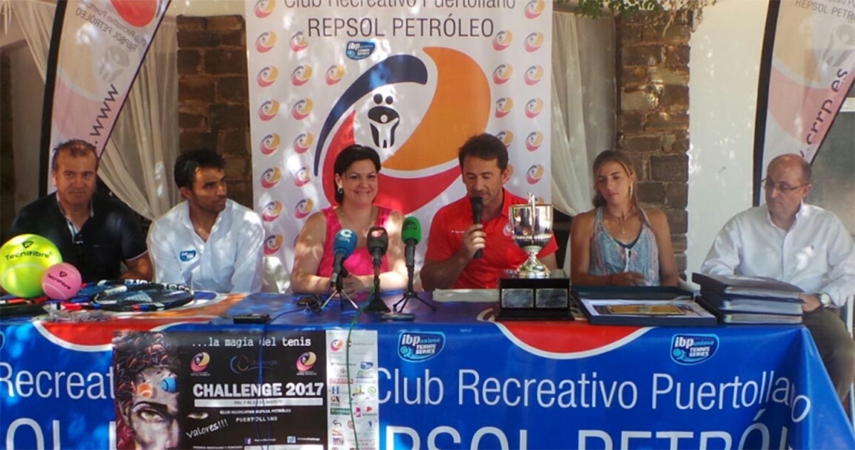 Momento de la presentación del torneo de tenis de Repsol en Puertollano