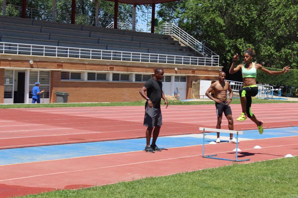 Yulimar Rojas entrenando en Guadalajara junto con Iván Pedroso.