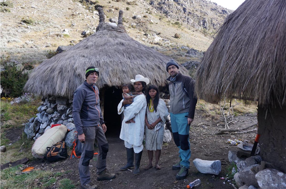 Los hermanos Romero, con los Kogui