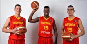 Juanjo Santana, el techo de la Selección Juanjo Santana, el techo de la Selección sub-16, es el de la derechasub-16. es el de la derecha