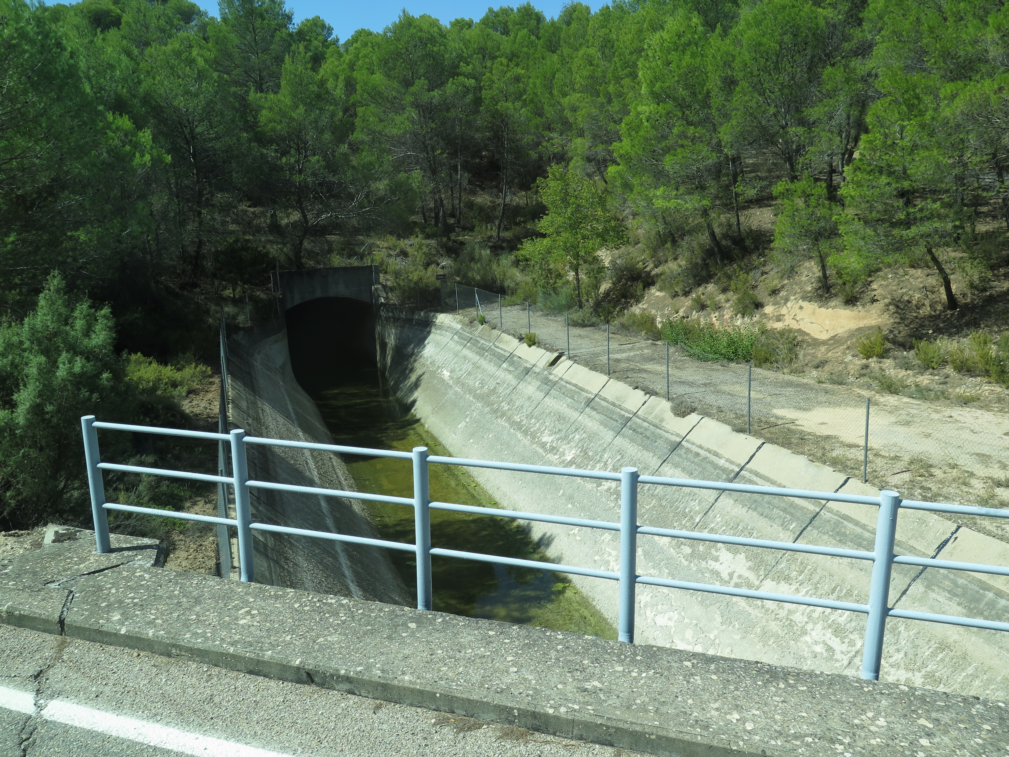 Canal del trasvase del río Tajo al Segura
