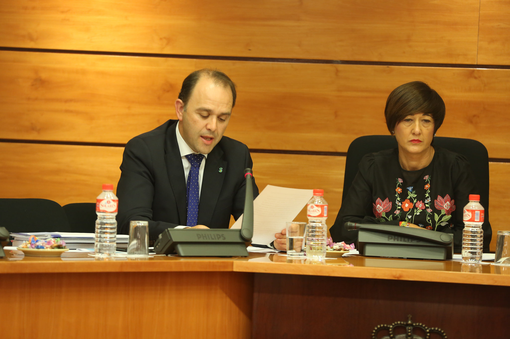 El director general de Asistencia Sanitaria del Sescam, José Antonio Ballesteros; y la diputada regional del PSOE, Pilar Callado. cirugía