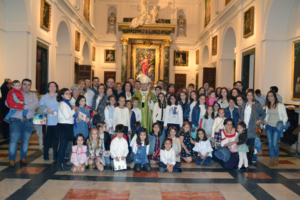 Fieles y voluntarios en la celebración del Domund