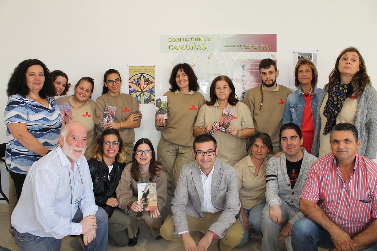 El vicepresidente de la Diputación de Toledo, con el taller de empleo de Camuñas