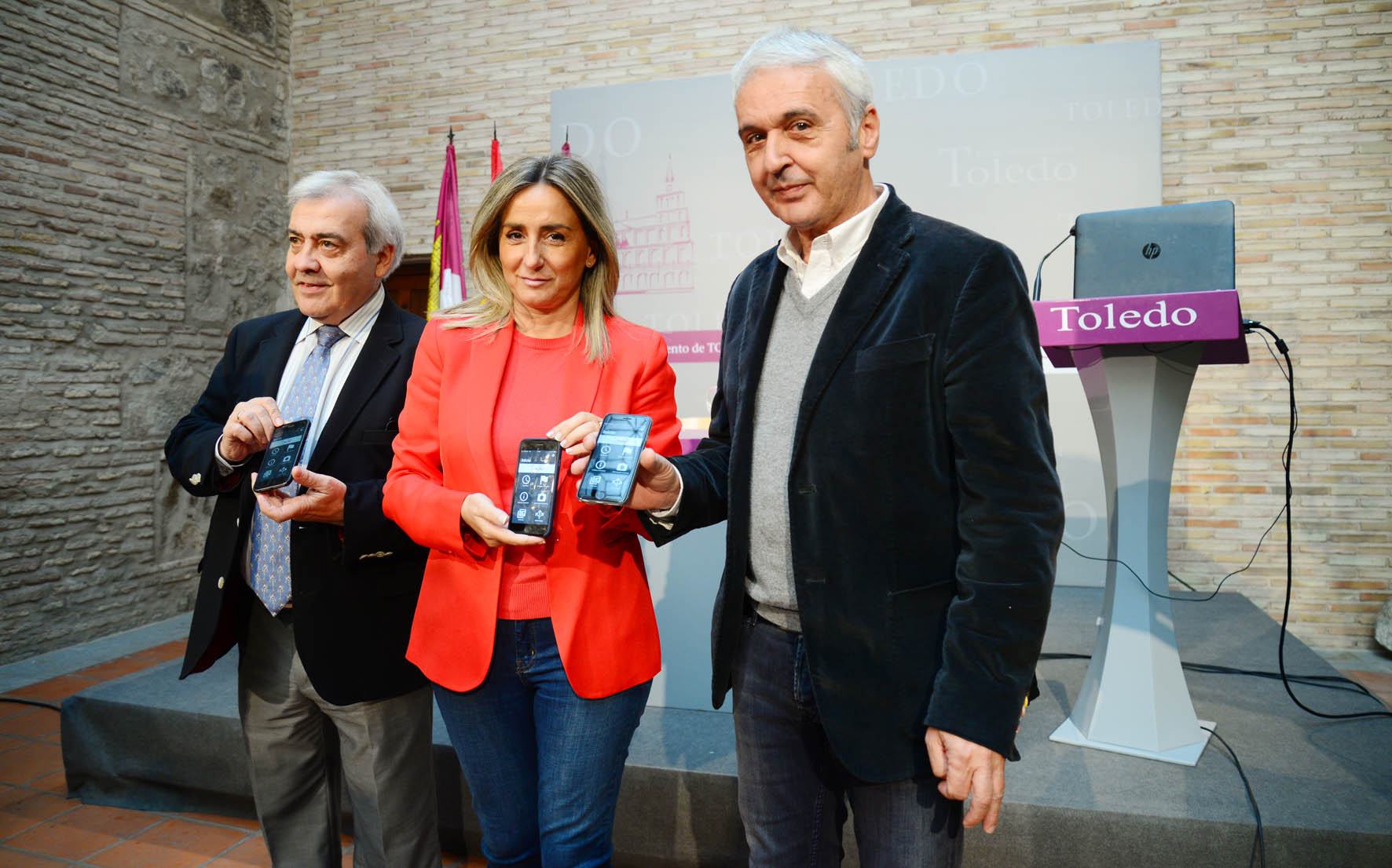 Milagros Tolón presenta la APP Bus Toledo.