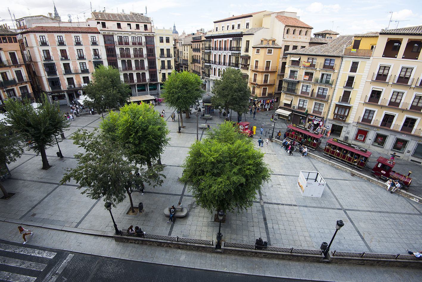 Cortes en el acceso a Zocodover por la Noche del Patrimonio