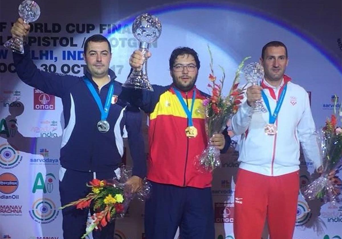 Alberto Fernández: oro en la Copa del Mundo de foso