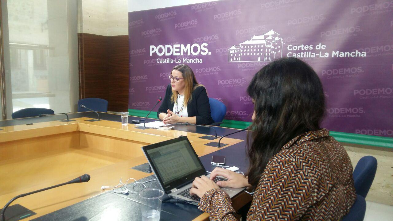 María Díaz durante su rueda de prensa en las Cortes de CLM. trasvase