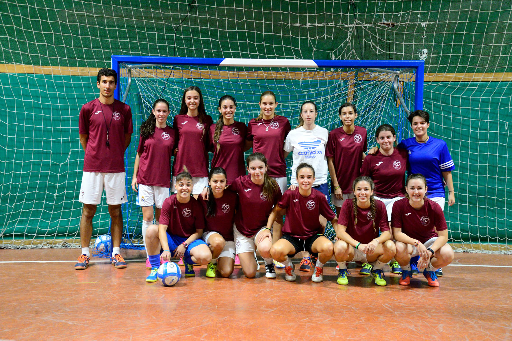 Las chicas cadetes y sénior del CD Maristas Toledo