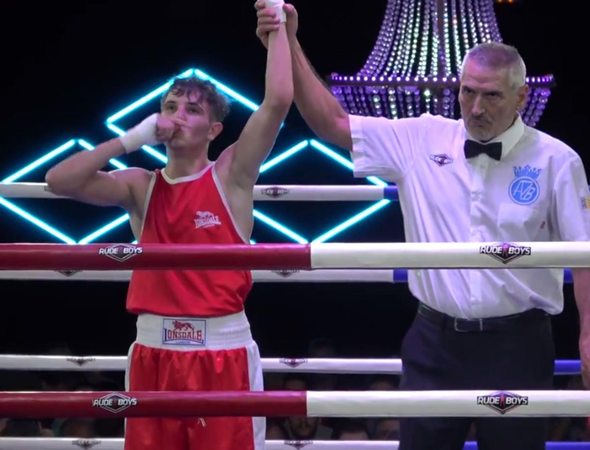 Kike García, medalla, por ahora, de bronce en el Campeonato de España de boxeo