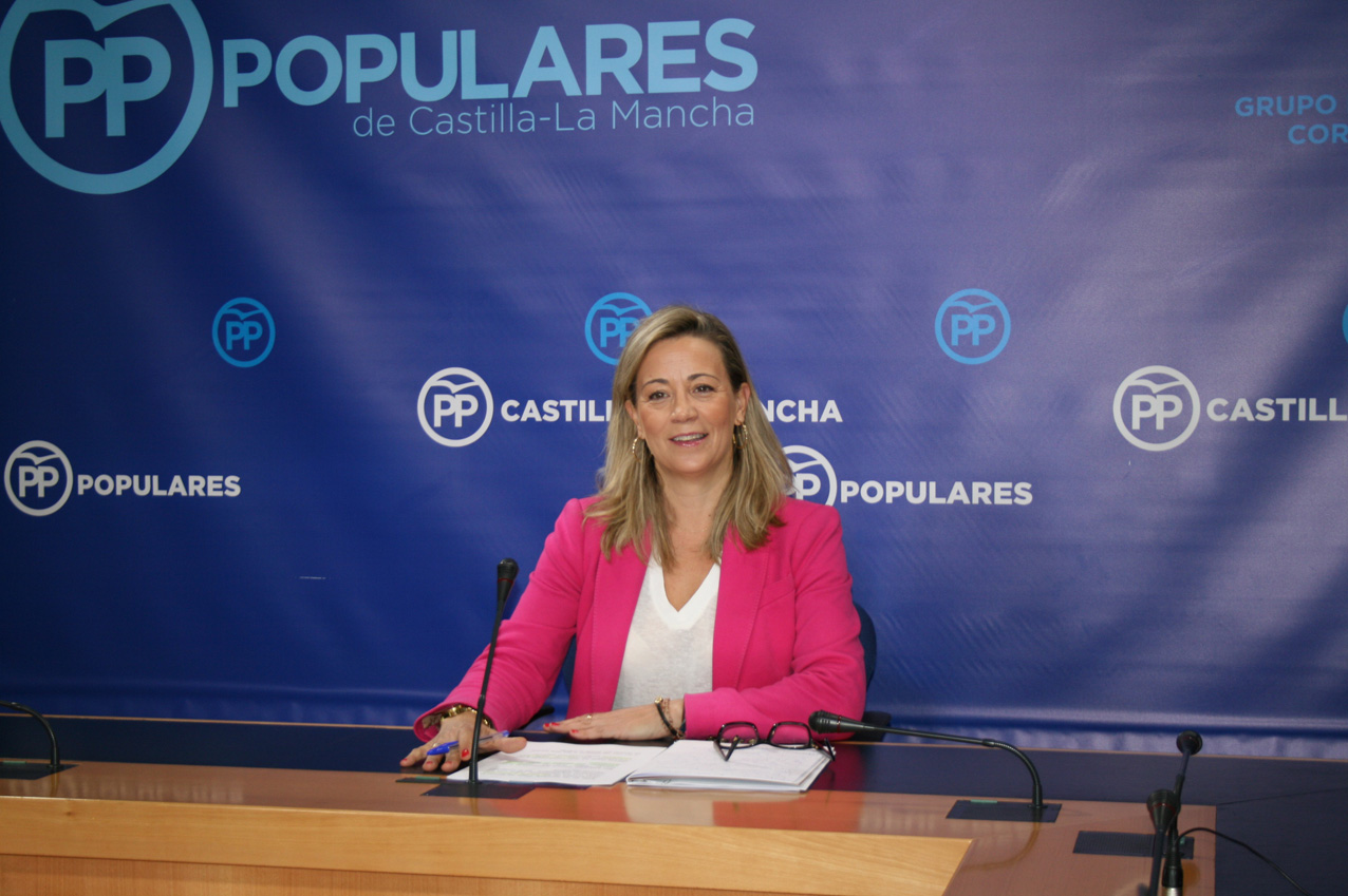 La diputada del PP en las Cortes de CLM, Lola Merino.
