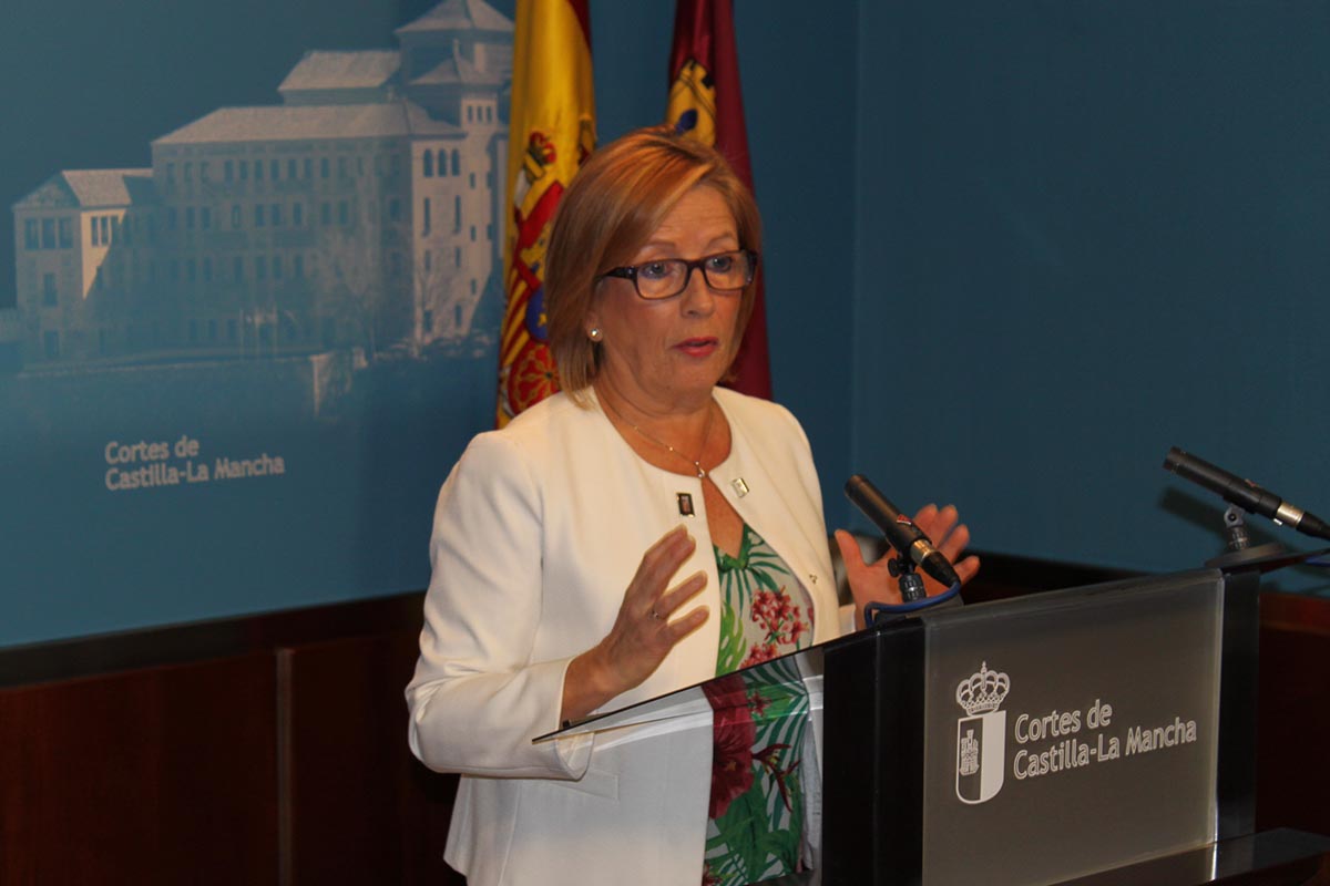 Ana Saavedra explicó en las Cortes el nuevo decreto de Atención a la Dependencia