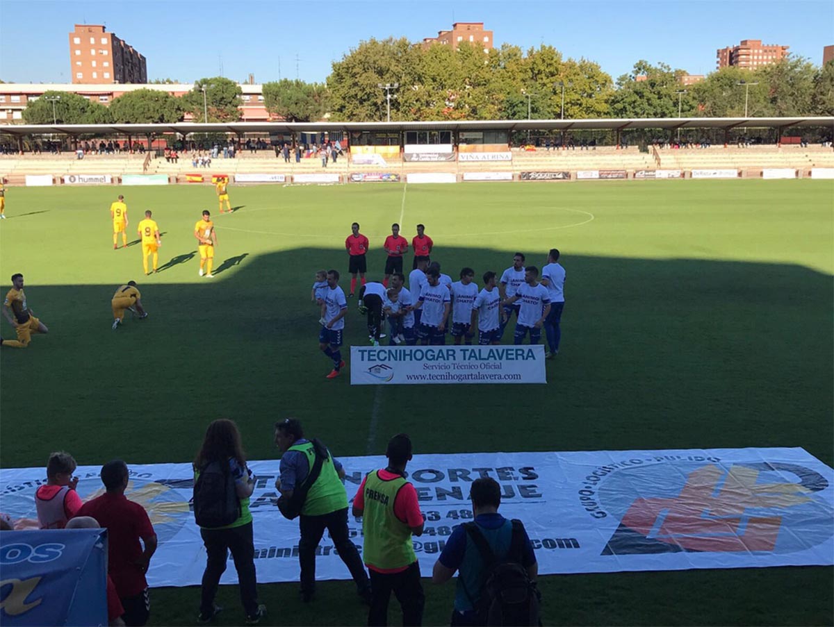 El Talavera, antes de empezar su partido contra la Ponferradina