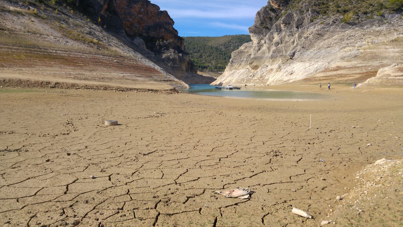 La "Boca del Infierno" del embalse de Entrepeñas. Entrepeñas y Buendía