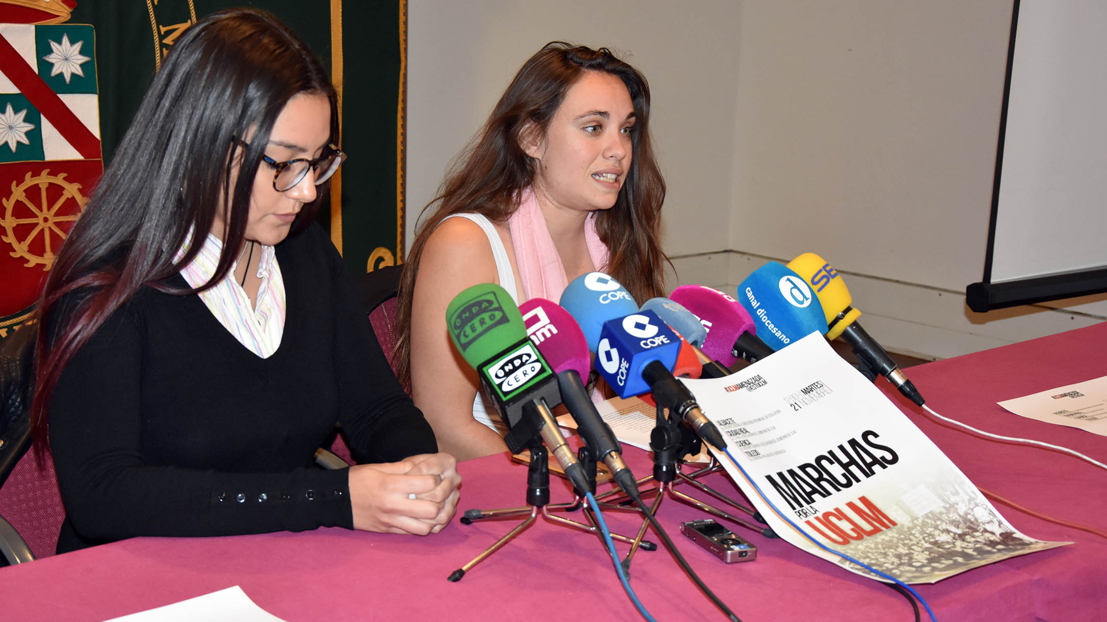 Rueda de prensa ofrecida por los representantes de estudiante en el Campus de Toledo. UCLM