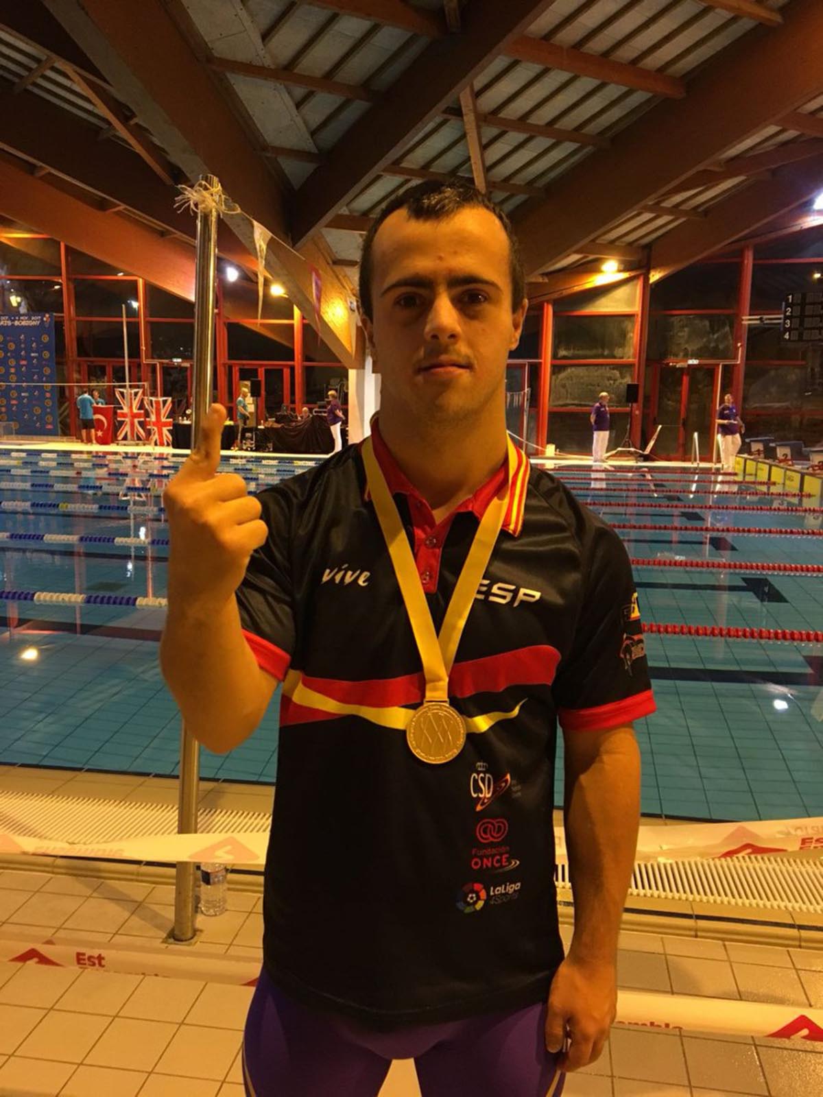 Eloy Molina, campeón de Europa de natación