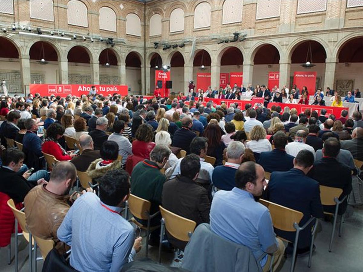 Page echó un capote a Iceta en el Congreso de Política Federal del PSOE