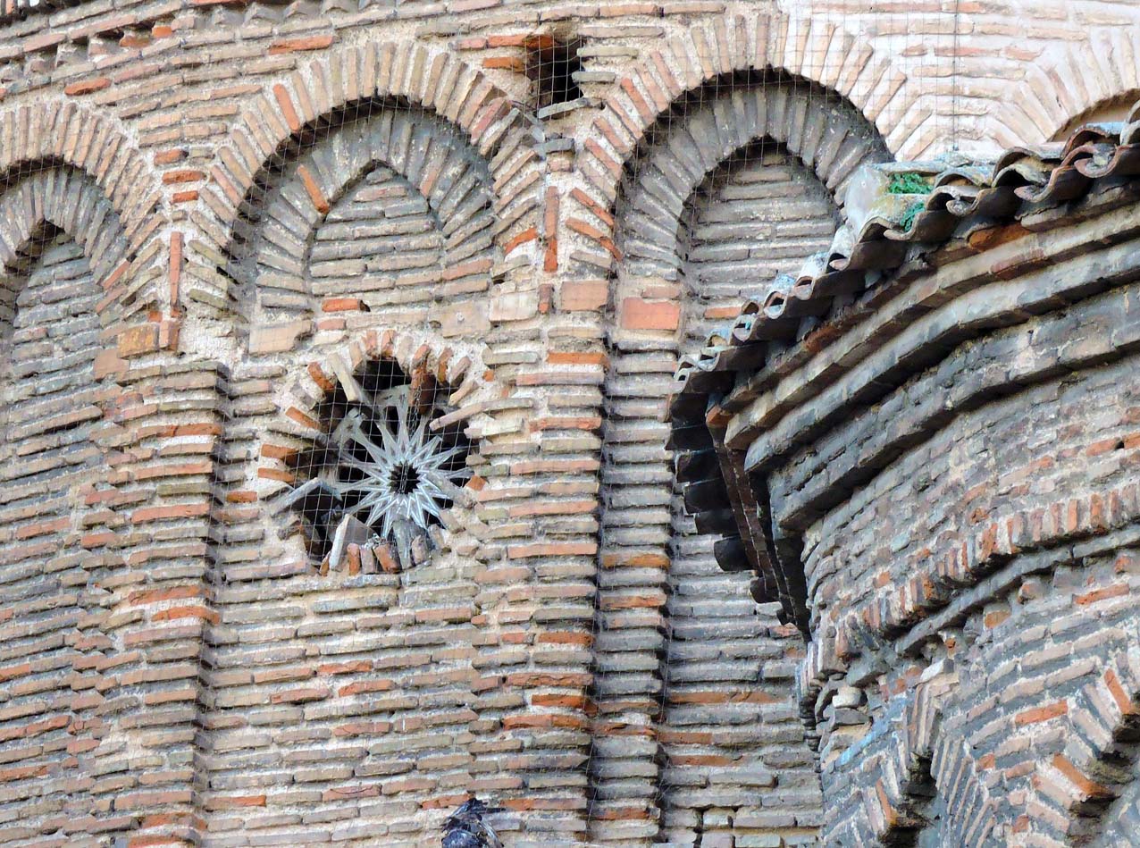 Ábsides de la iglesia de Santiago del Arrabal, "la catedral del mudéjar"