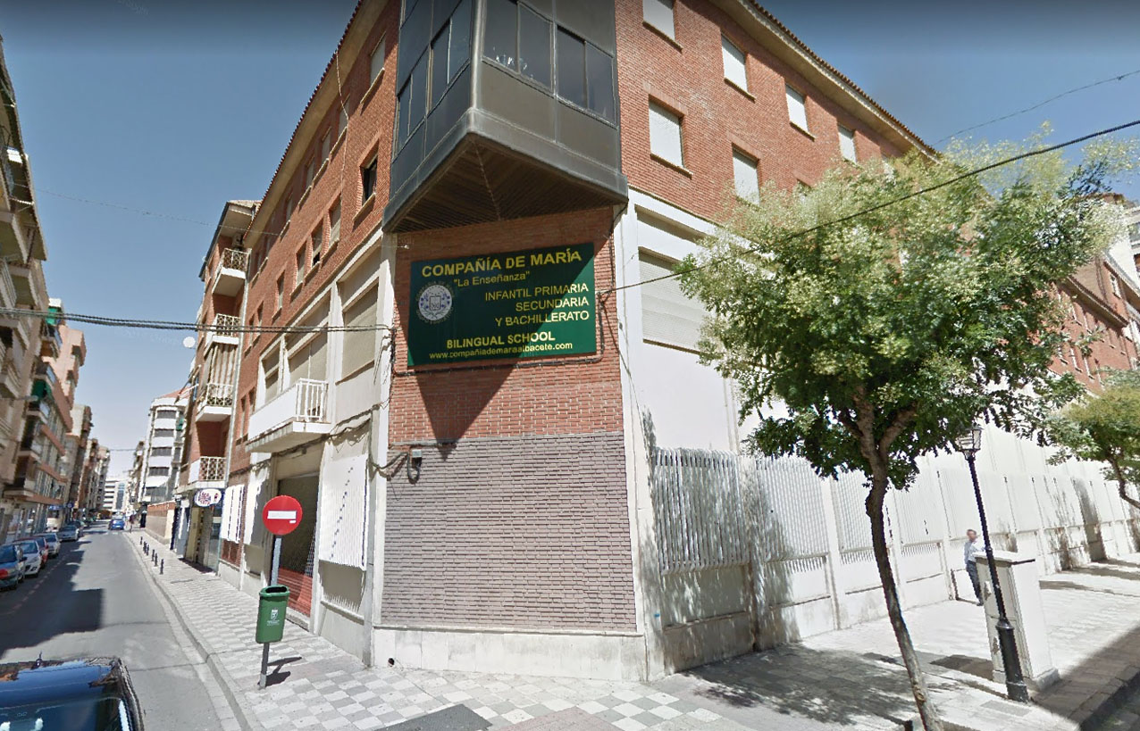 Imagen de la fachada del Colegio La Enseñanza de Albacete.