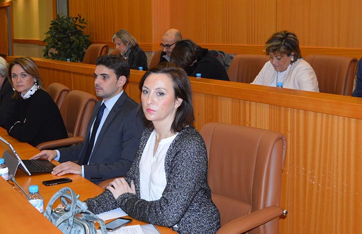 María Rodríguez, portavoz del gobierno de Talavera, en el Pleno de presupuestos