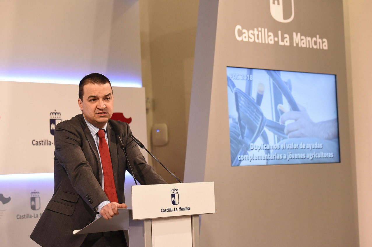 El consejero de Agricultura, Medio Ambiente y Desarrollo Rural, Francisco Martínez Arroyo. PAC