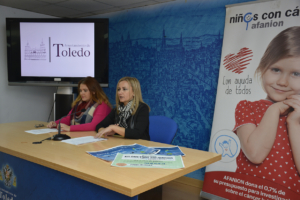 María Teresa Puig, concejala de Familia y Eva Ocaña, vicepresidenta de Afanion presentan los actos del Día Mundial del Niño con Cáncer.