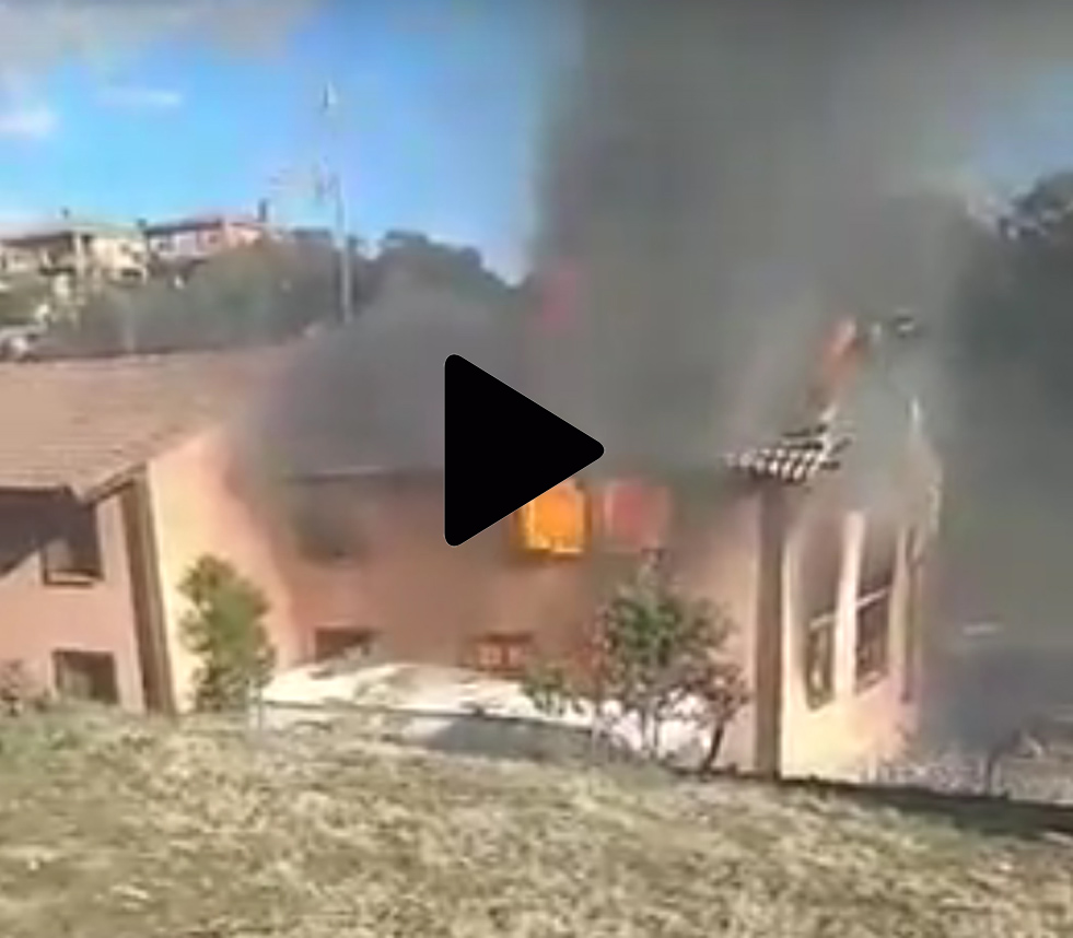 Imagen del incendio en Santa Cruz de Retamar (Toledo).