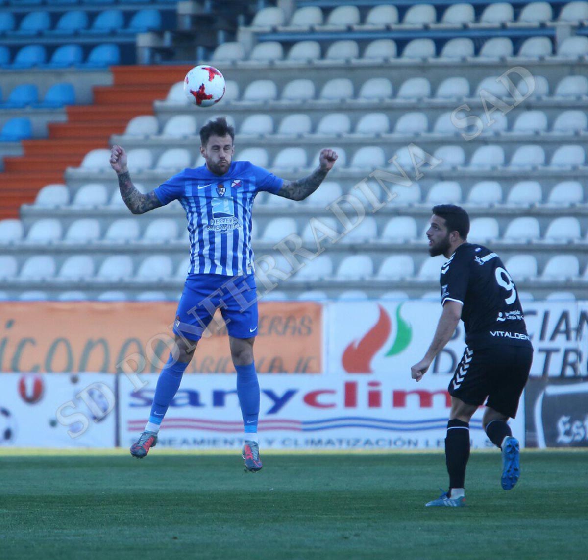 El Talavera se adelantó dos veces frente a la Ponferradina