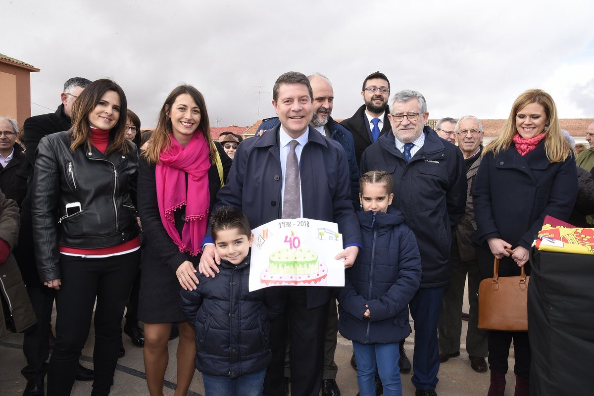 Page durante su visita a escuelas rurales en Cuenca